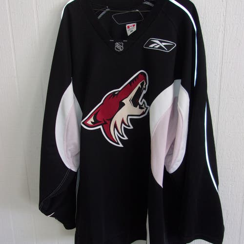 Phoenix Coyotes non goalie-cut worn size 56 black Reebok practice jersey 2009-2011 season MIC
