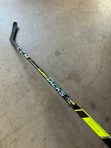 NHL New Senior CCM Right Handed 85 Flex P28 Pro Stock Super Tacks AS3 Pro Hockey Stick