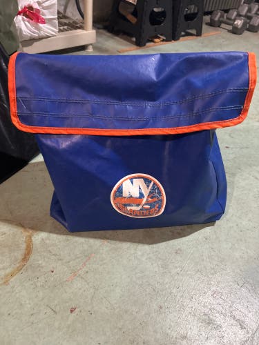 New York Islanders Team Issued Skate Bag