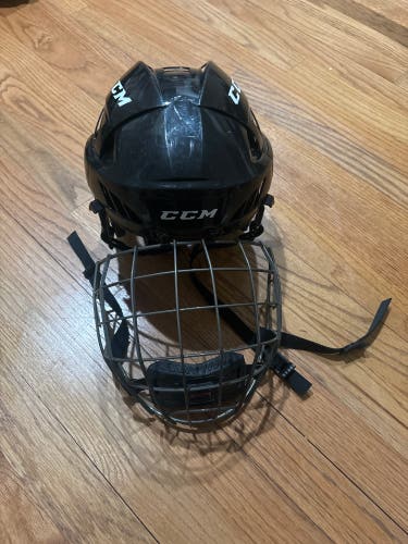 CCM hockey helmat