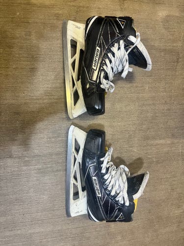 Senior Bauer Regular Width  Size 9.5 Supreme 1S Hockey Goalie Skates