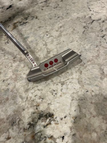 Silver Used Unisex Blade Right Handed 34" Special Select Newport 2.5 Putter