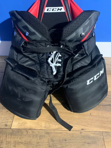 CCM 1.9 Axis goalie pants