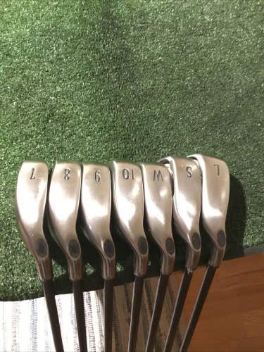 Callaway Ladies Big Bertha Gems Irons Set (7-10-GW-SW-LW) GEMS 65g Graphite