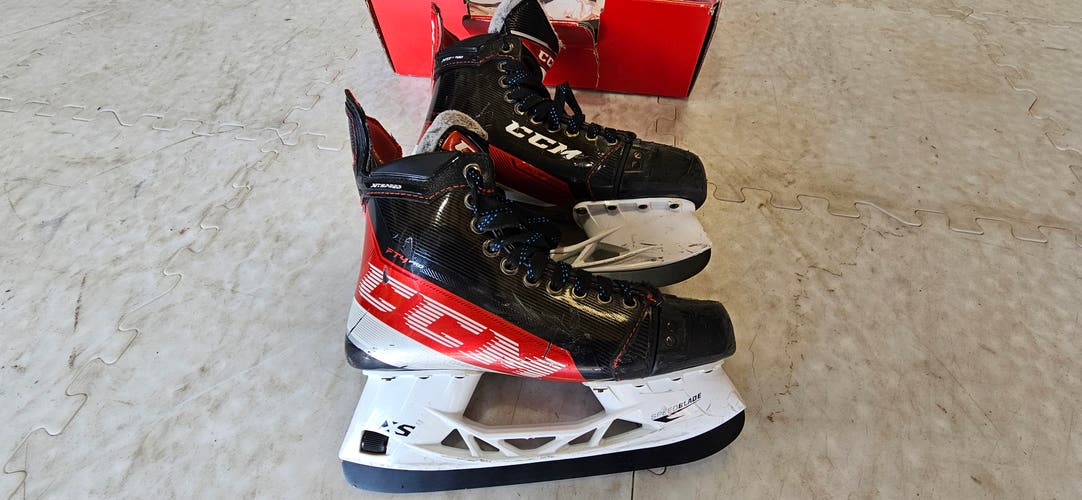 Used Senior CCM JetSpeed FT4 Pro Hockey Skates Regular Width 7.5