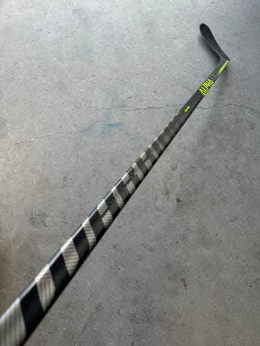 New Senior Warrior Left Hand W28 95 Flex Pro Stock Alpha Lx 20 Hockey Stick