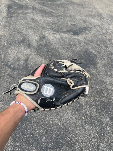 34" A2000 Catchers Mitt