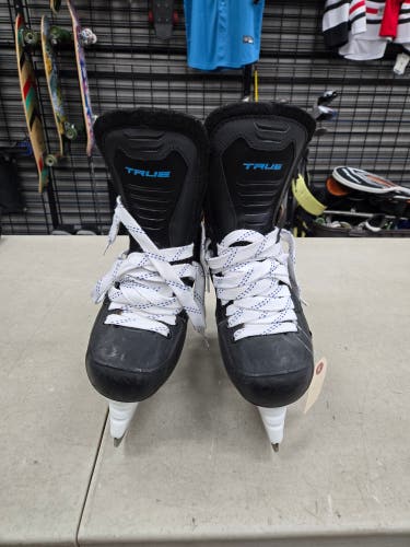 Used Senior True Pro Custom Hockey Skates Regular Width 7.5