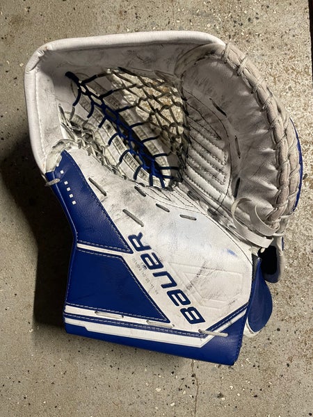 Bauer Supreme M5 Pro Intermediate Goalie Glove