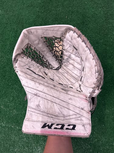 Used Senior CCM Extreme Flex 2 Regular Goalie Glove