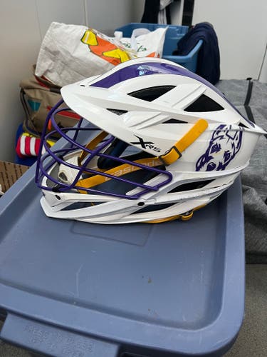 UAlbany team issued Cascade XRS Helmet