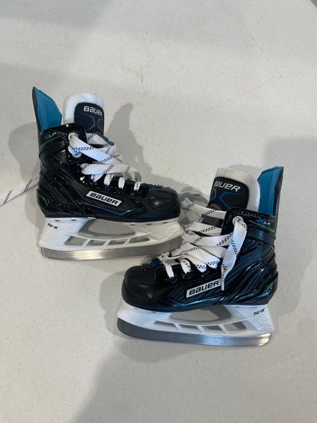 New Youth Bauer XLP Hockey Skates Regular Width 9