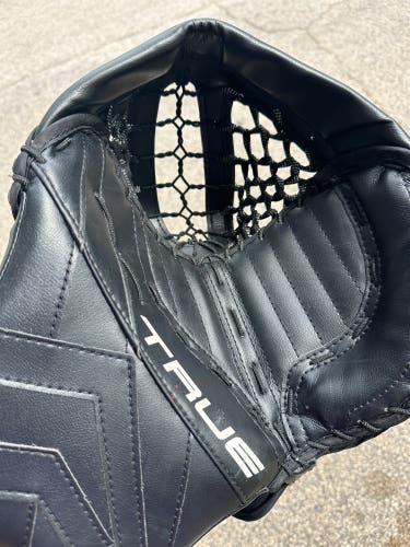 True Catalyst Glove and Vaughn Blocker