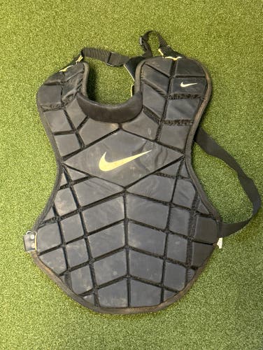 Nike Chest Protector (1354)