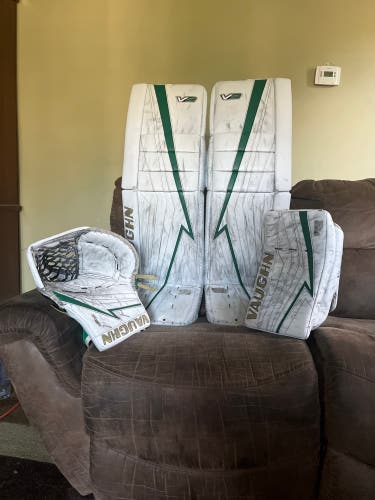 Used  Vaughn Velocity V9 Pro Carbon Goalie Leg Pads