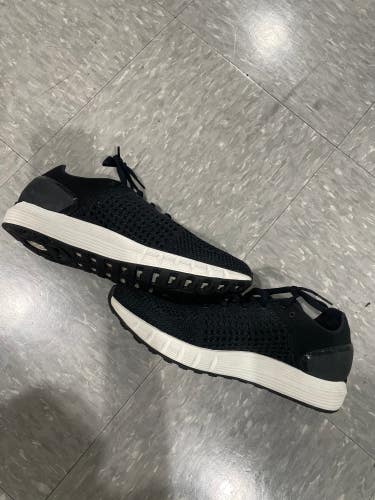 Used Men's 10 Under Armour HOVR Sonic Shoes