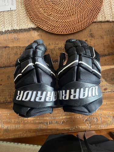 Used  Warrior 14"  Alpha LX 20 Gloves