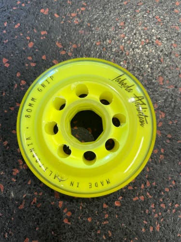 Yellow 80mm Labeda Addiction Wheels 4-pack