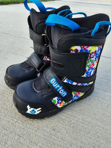 Used Size 3.0 Kid's Burton Kids Grom Snowboard Boots