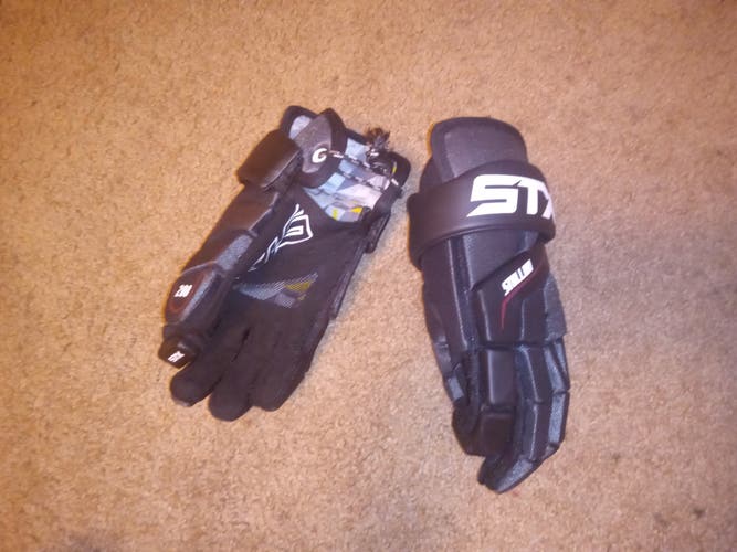 New STX Stallion 200 Lacrosse Gloves Medium