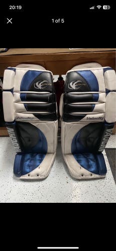 EXCELLENT Vaughn Velocity 7000 Goalie Leg Pads