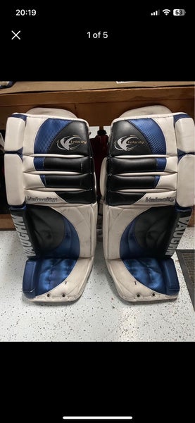 EXCELLENT Vaughn Velocity 7000 Goalie Leg Pads
