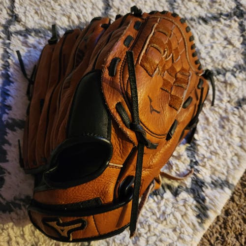 Mizuno R.H Throw Prospect Series PowerClose Baseball Glove 12" Game Ready,  Nice Glove