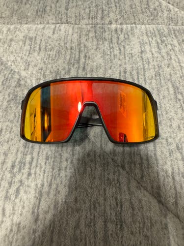 New  Oakley Sutro Sunglasses
