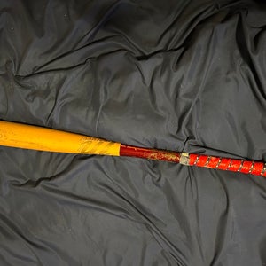 Used Marucci (-4) 30 oz 32" Cutch 22 Bat