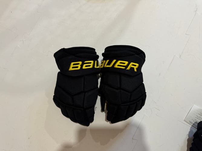 Bauer ultrasonic Canucks skate gloves