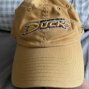Anaheim Ducks Reebok fitted hat OSFA