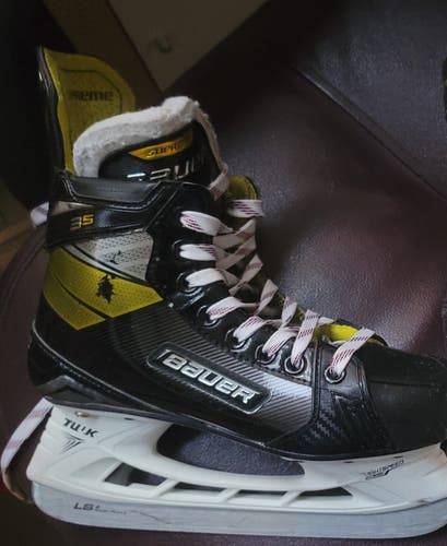 Used Junior Bauer Supreme 3S Hockey Skates Regular Width Size 4
