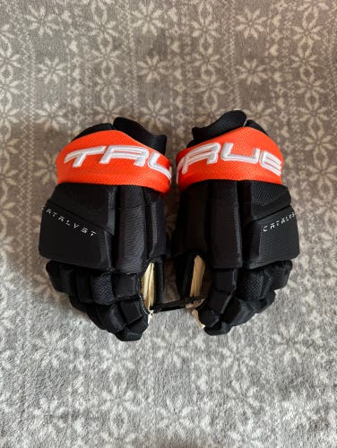 New True Catalyst Pro Gloves Size 11" Black/Orange