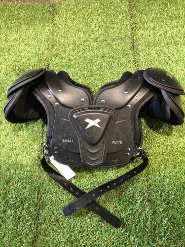 Used Small Youth Xenith Flyte Shoulder Pads