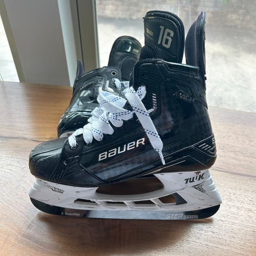 Prostock Supreme Mach Sz 8.5 Skates like new