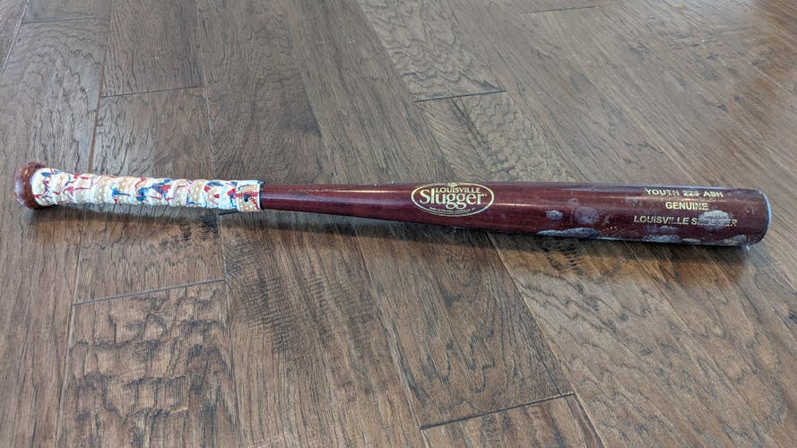 Used Louisville Slugger 225 Ash Bat (-8) Ash 20 oz 28"