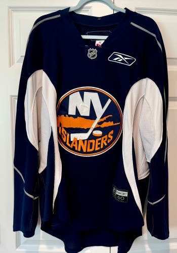 New York Islanders Team Issued Reebok Practice Jersey