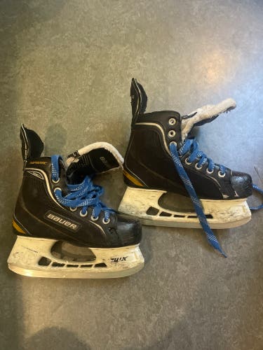 Used Bauer Size 1 Supreme 120 Hockey Skates