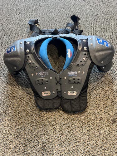 Used Medium Youth Schutt SI 770 Shoulder Pads