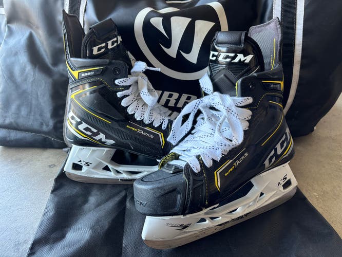 CCM Supertacks 9380 Skates Size 6D