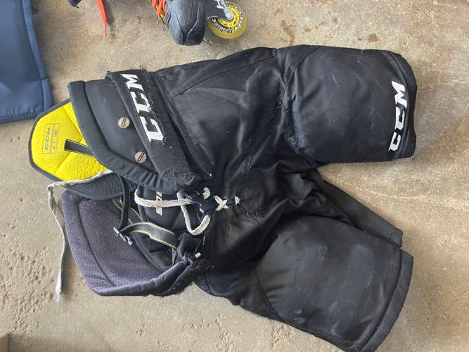 Used Junior Large CCM Tacks 9080 Hockey Pants