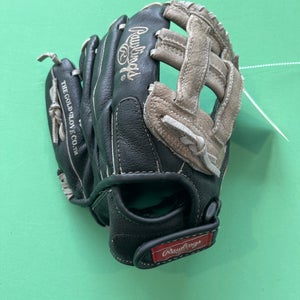 Black Used Kid Pitch (9YO-13YO) Rawlings Right Hand Throw Infield Baseball Glove 11"