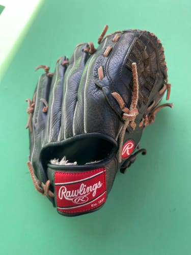 Black Used Kid Pitch (9YO-13YO) Rawlings The Mark of a Pro Right Hand Throw Baseball Glove 11"