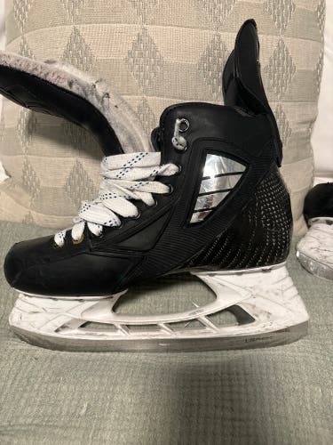 Used True 9 Pro Custom Hockey Skates