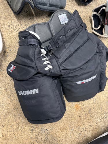 Used Small Vaughn V7 Velocity Pro XR Carbon Goalie Pants