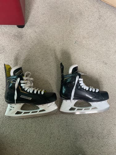 Bauer Supreme S29 Hockey Skates