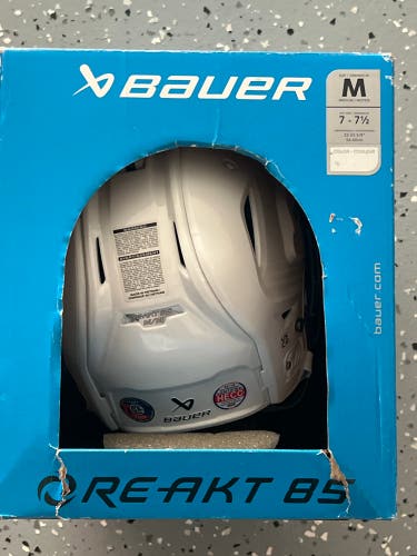 BAUER REAKT 85 PRO STOCK HOCKEY HELMET WHITE SMALL NHL BRAND NEW WITH CAGE