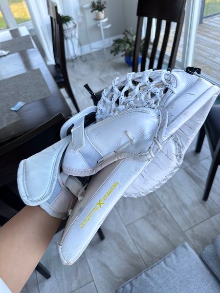 Bauer Vapor Hyperlite 2 Senior Goalie Glove