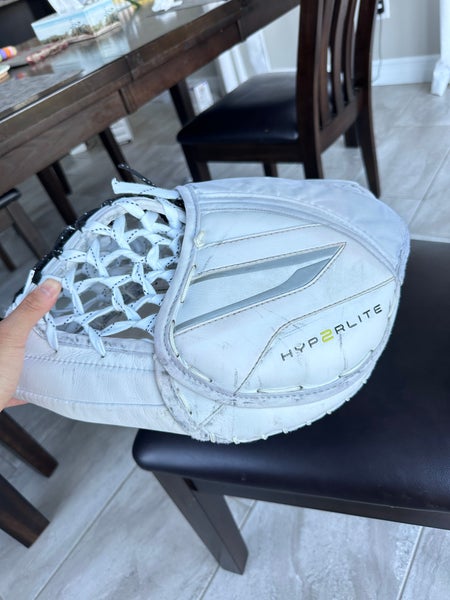 Bauer Vapor Hyperlite 2 Senior Goalie Glove