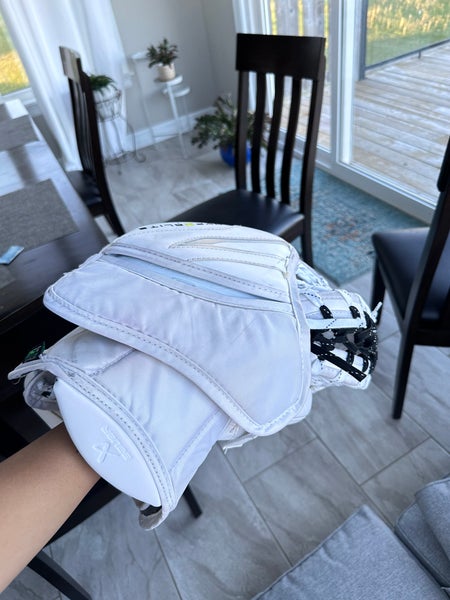 Bauer Vapor Hyperlite 2 Senior Goalie Glove